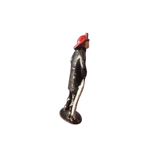 Barclay Manoil Type Lead Figure Fireman With Fire Hose 1950s 1.75" Tall Lead Toy - Picture 2 of 6